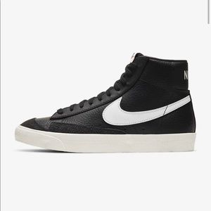 Slightly worn Unisex Nike Blazer Mid '77 Vintage